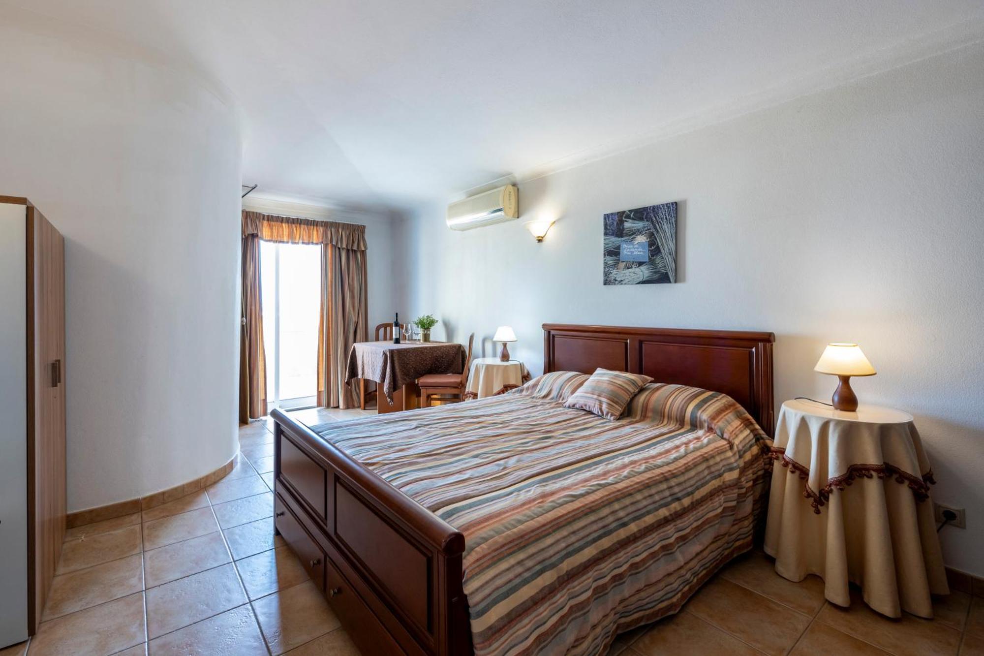 לאגוּ‏ש Apartamentos Mira Rio מראה חיצוני תמונה