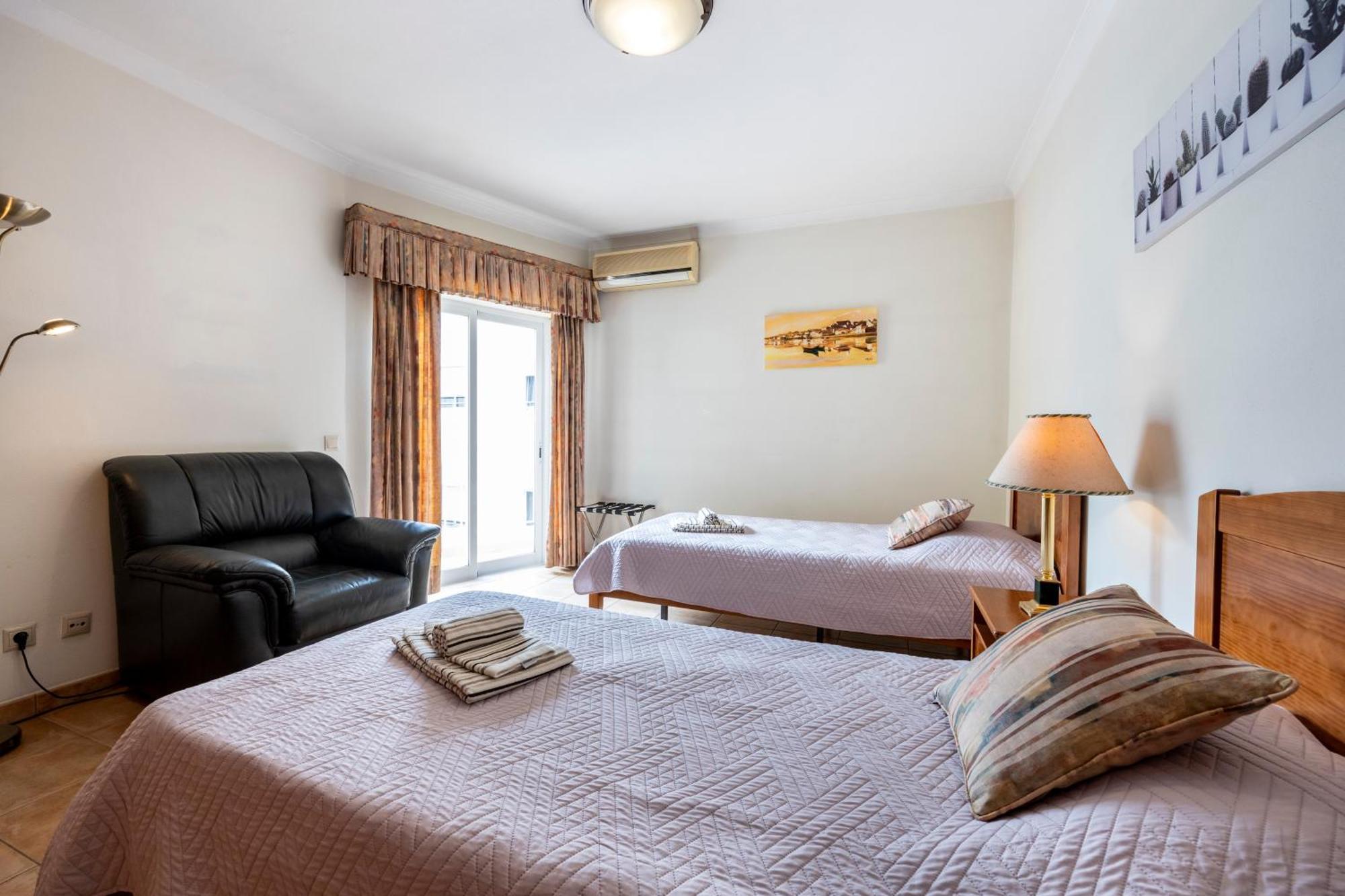 לאגוּ‏ש Apartamentos Mira Rio מראה חיצוני תמונה